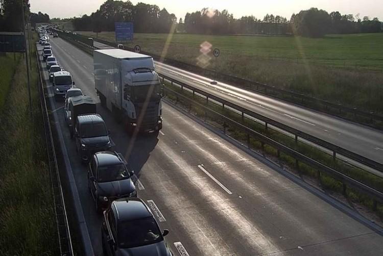 Awaria samochodu na A4. Utrudnienia w kierunku Wrocławia
