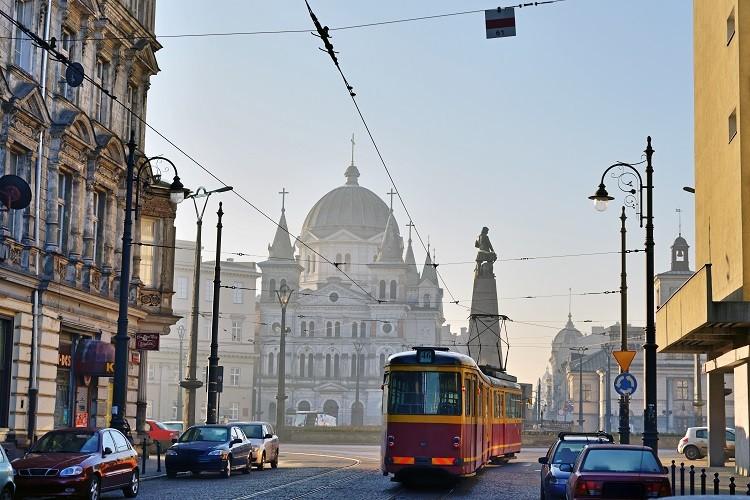Wieś vs. miasto. Gdzie się osiedlić?