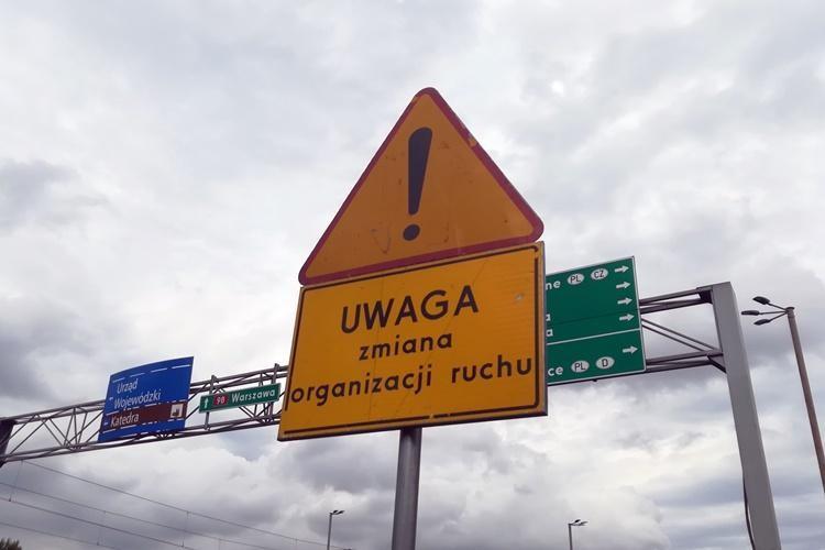 Utrudnienia dla kierowców na pl. Społecznym nawet do końca maja
