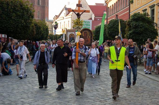 W piątek z Wrocławia wyruszy pielgrzymka do Częstochowy. Sprawdź szczegóły, koszt i trasę 