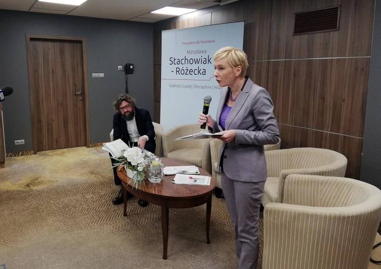 Stachowiak-Różecka ma plan na walkę ze smogiem. Dyskutowała z pełnomocnikiem premiera ds. smogu