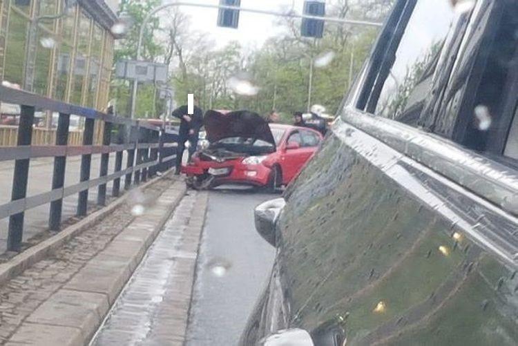 Wrocław: wypadek samochodowy na osiedlu Borek