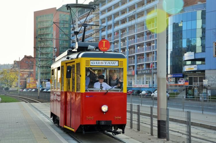 Historyczny tramwaj wraca na wrocławskie torowiska [ZDJĘCIA, WIDEO]