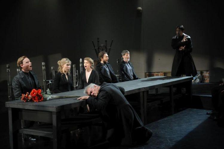 Ryzyko porażki spektaklu „Hamlet. Komentarz” [RECENZJA]