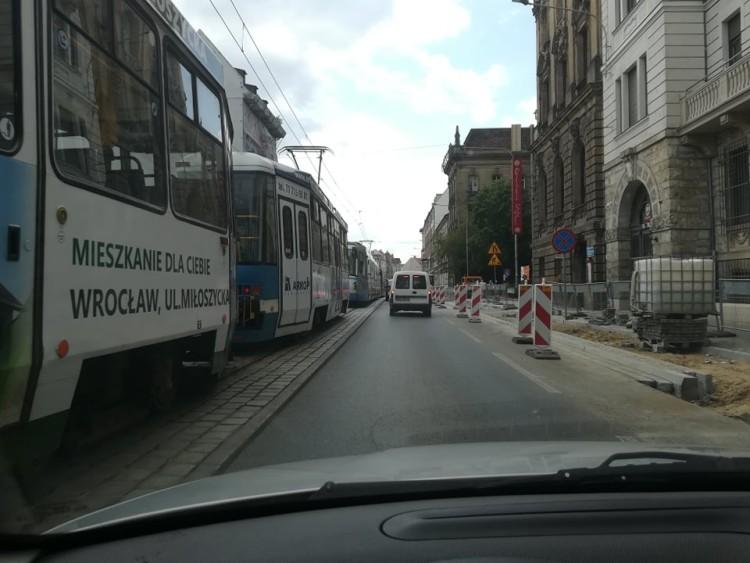 Korki tramwajów na placu Legionów. Winna nowa organizacja ruchu