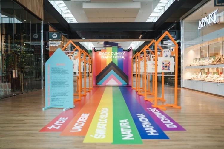 We Wrocław Fashion Outlet startuje akcja BE PROUD. BE YOU