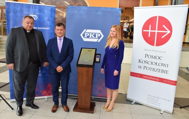 Na wrocławskim dworcu stanął daromat. Ofiarę można złożyć kartą [ZDJĘCIA]