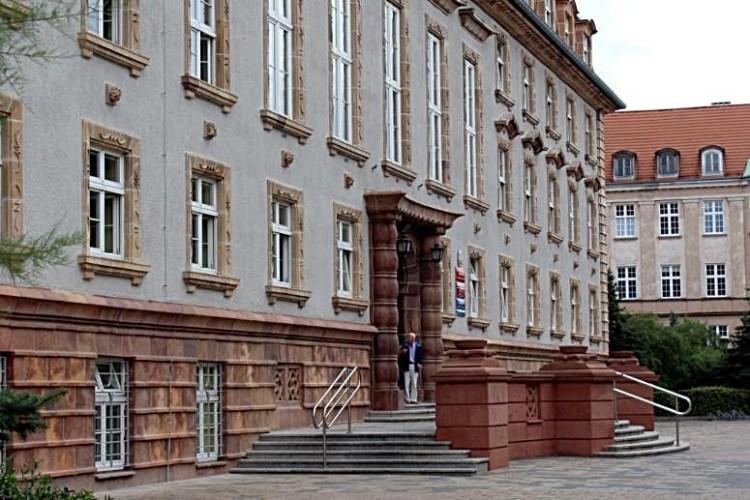 Umorzenie ZUS dla przedsiębiorców. Ostatnie dni na złożenie wniosku