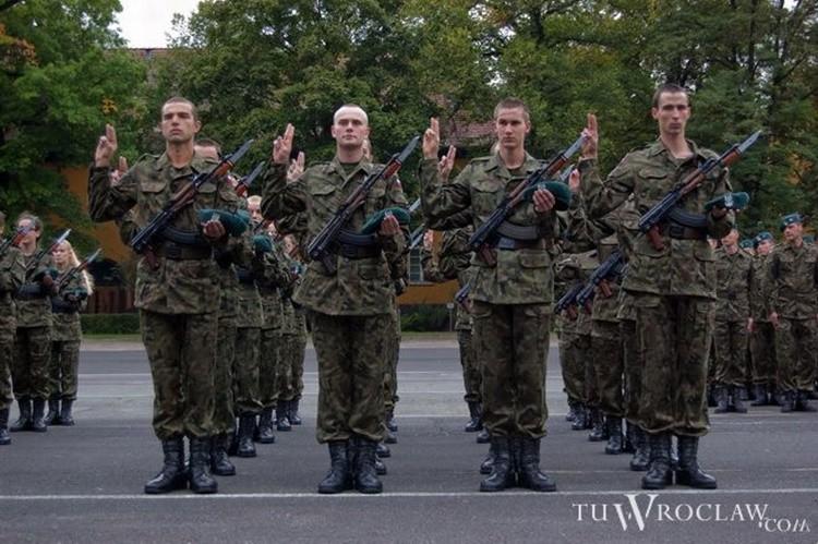 Wrocław: wypadek na strzelnicy. 25-letni instruktor stanie przed sądem