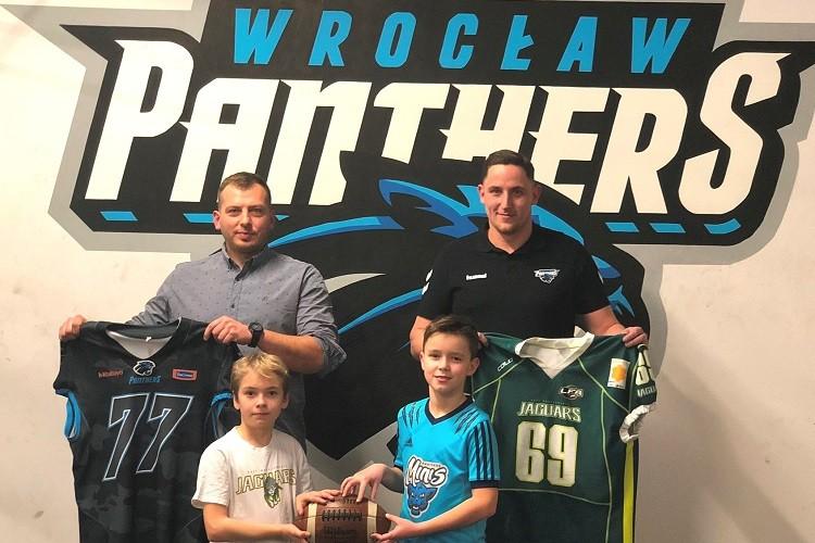 Dolnośląskie wielkie koty trzymają się razem. Współpraca Panthers z Jaguars