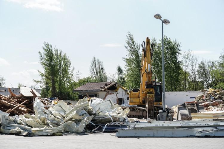 Z centrum Wrocławia zniknął Lidl. Co powstanie w jego miejsce? [ZDJĘCIA]