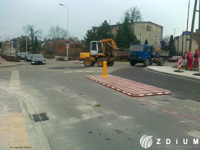 Na Brochowie powstało minirondo. Inwestycja jest praktycznie gotowa [FOTO]