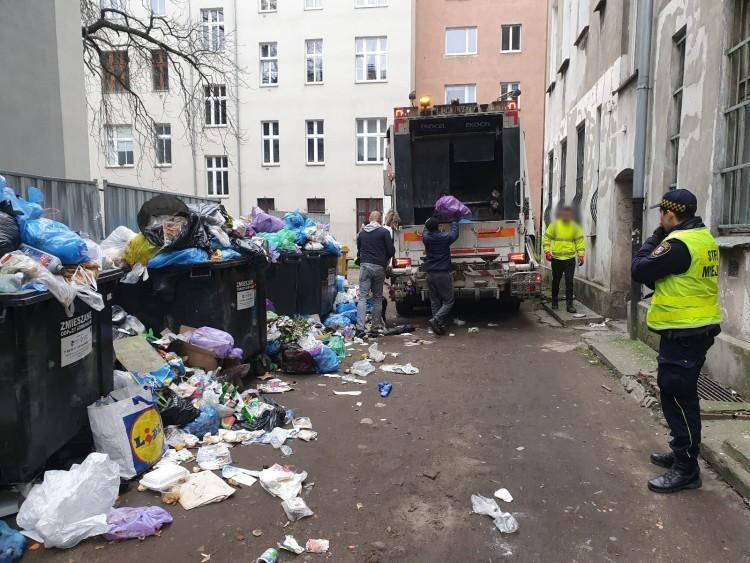 CBA w podwrocławskiej gminie. Sprawdza przetargi na wywóz śmieci