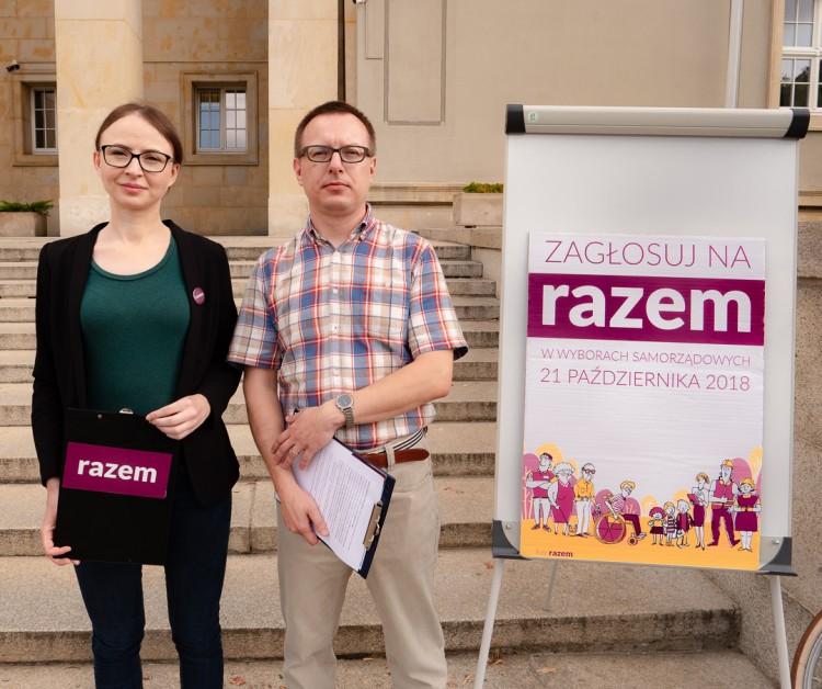 Lewicowa partia chce edukacji seksualnej i darmowych prezerwatyw w szkołach