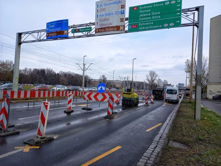 Zmiana frontu robót na pl. Społecznym. Jakie zmiany dla kierowców?