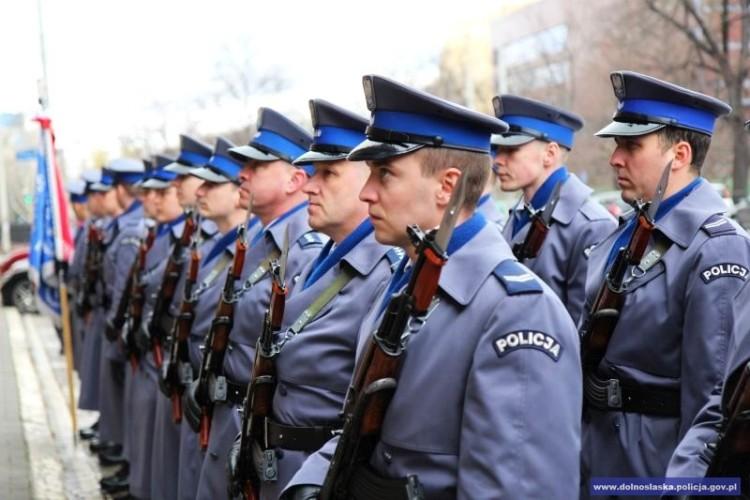 Odsłonięcie tablicy patrona Komendy Wojewódzkiej Policji [ZDJĘCIA]