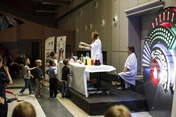 Jak zaprogramować robota? Czwarta edycja Nocy Laboratoriów [ZDJĘCIA]