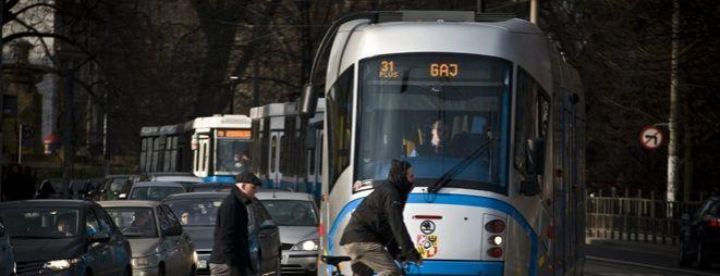Specjaliści policzyli: Wrocławscy kierowcy rocznie w korku spędzają 2 tygodnie