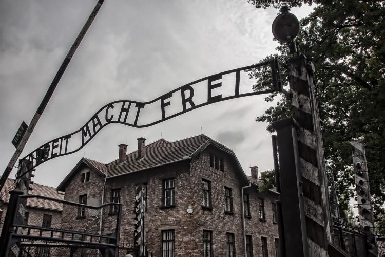 80. rocznica pierwszego transportu do Auschwitz. Uroczystości także we Wrocławiu