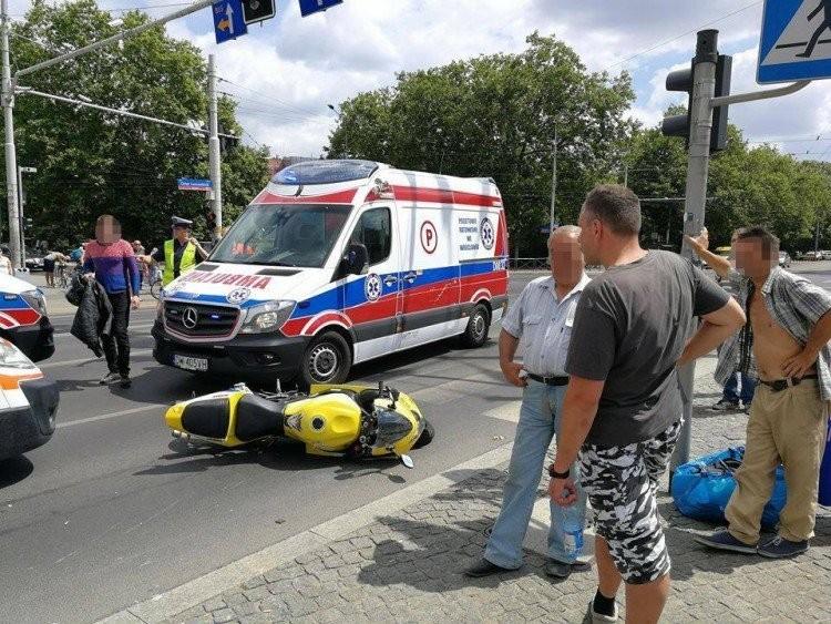 Wrocław: korki po wypadku motocyklisty na Gaju. Jedna osoba ranna