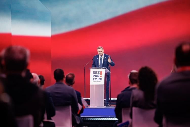 Raczyński: Ani kosmici, ani PiS pieniędzy nam nie dali