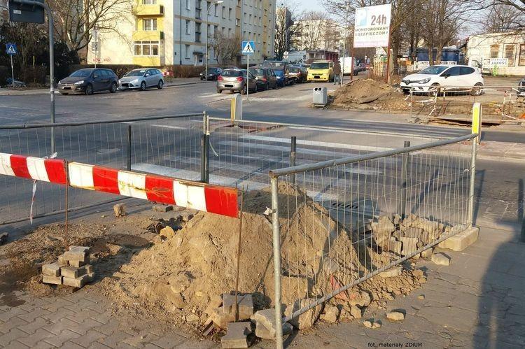 Trwają prace nad doświetlaniem przejść dla pieszych