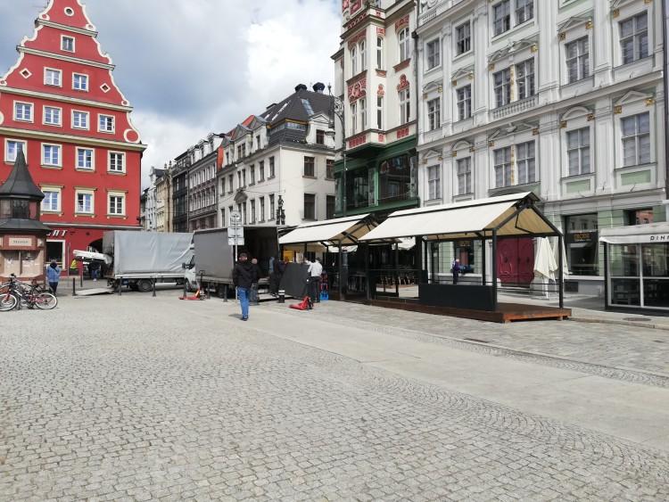 Restauracje szykują się do otwarcia. Miasto oferuje udogodnienia [ZDJĘCIA]