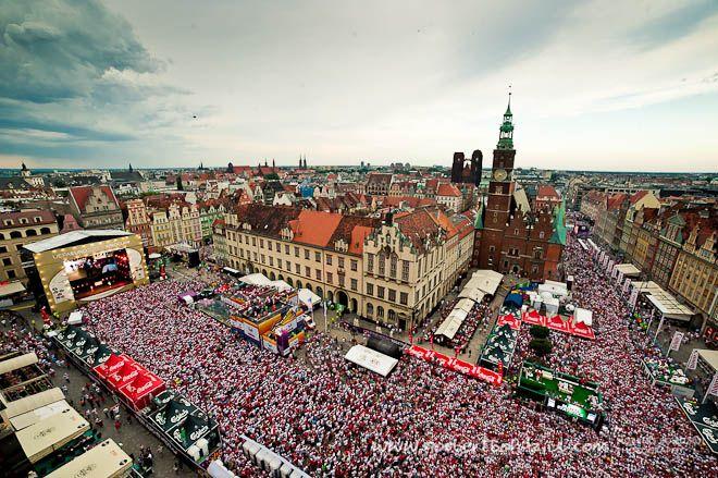 Wielkie multimedialne widowisko - preludium ESK dziś na wrocławskim Rynku