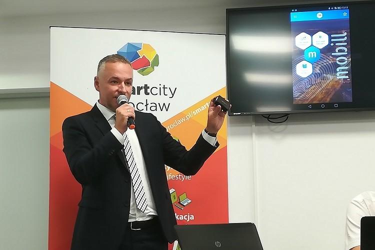 Zaplanuje podróż i kupi bilety. Wrocławski Mobill już działa