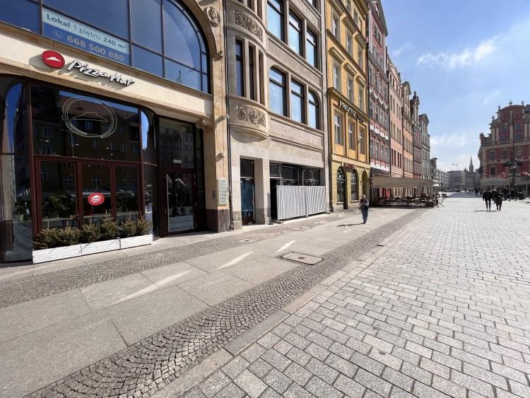 Wrocław: Rynek bez ogródków piwnych? Dlaczego w tym roku jest ich tak mało?