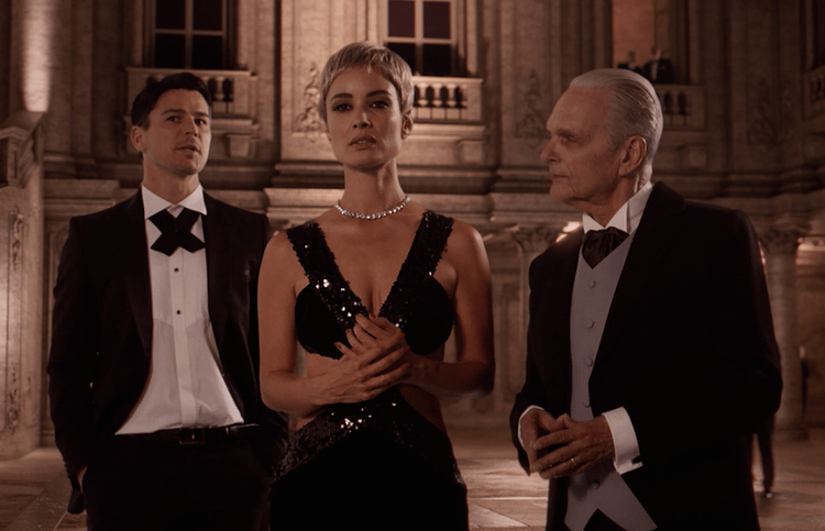 Hollywoodzkie gwiazdy w filmie nakręconym we Wrocławiu. Recenzja „Doliny Bogów”