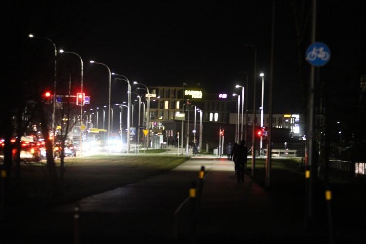 Na Jagodnie zgasły latarnie. Wrocławskich urzędników to przerosło. Przyznają: 