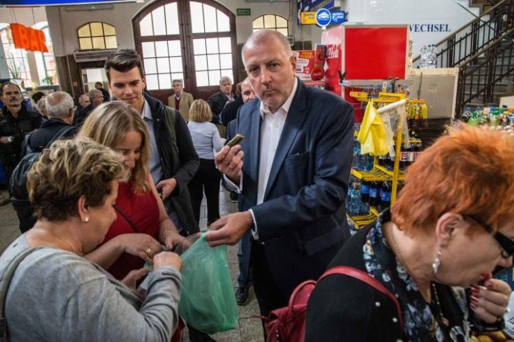 Nowy sondaż przedwyborczy: głosowanie na kandydatów do Rady Miasta