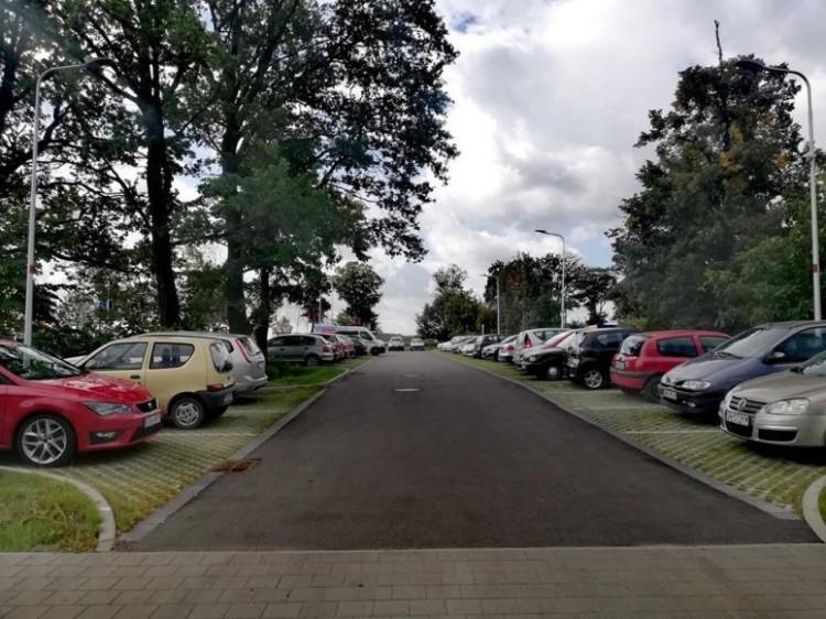 Jeden parking 