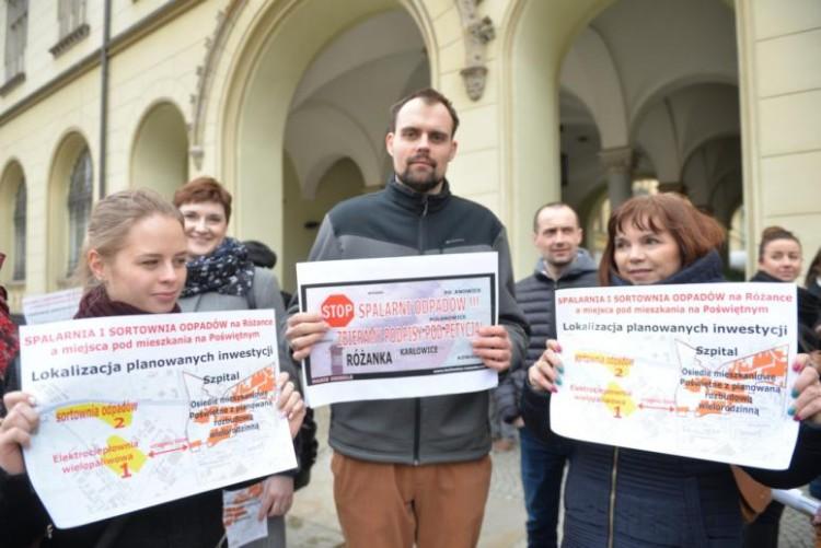 PiS podziela obawy mieszkańców Różanki. „To nie będzie elektrociepłownia, tylko spalarnia śmieci”