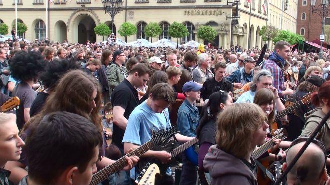 Hendrix honorowym gościem Gitarowego Rekordu Guinnessa
