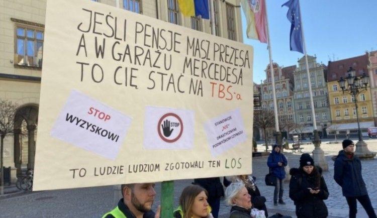 TBS Wrocław. Opozycja grzmi i żąda głębszych zmian