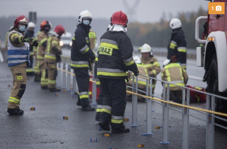Wrocław: Cztery auta zderzyły się na autostradzie A4. Jeden pas zablokowany