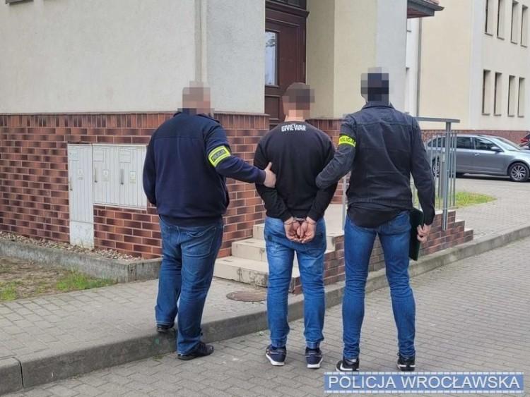 Wrocław: Zatrzymano seryjnego złodzieja. Rabował laptopy i biżuterię