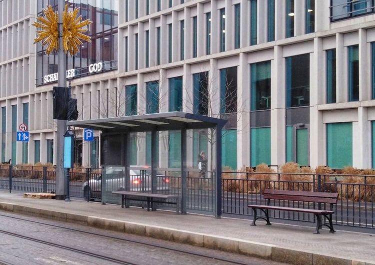 Wrocław: nowe perony tramwajowe w centrum [ZDJĘCIA]