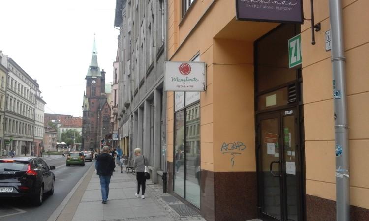 Pizzeria w centrum będzie kilka razy większa. Trwa remont