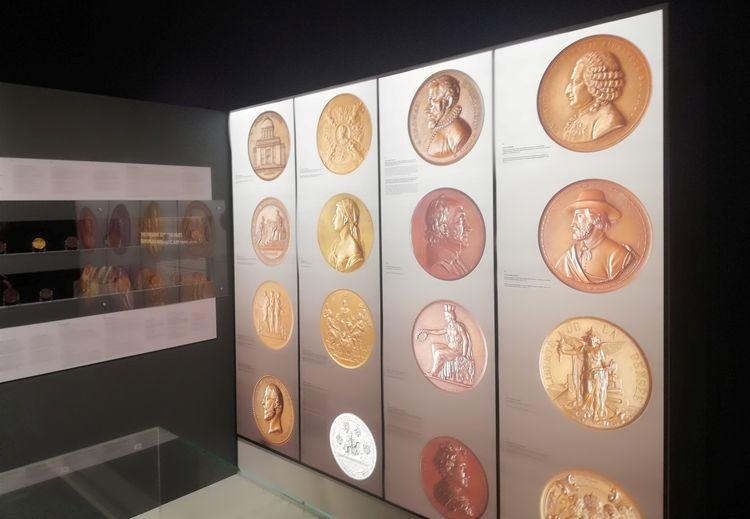 „Współczesność i historia”. Europejskie medale w Muzeum Narodowym [ZDJĘCIA]