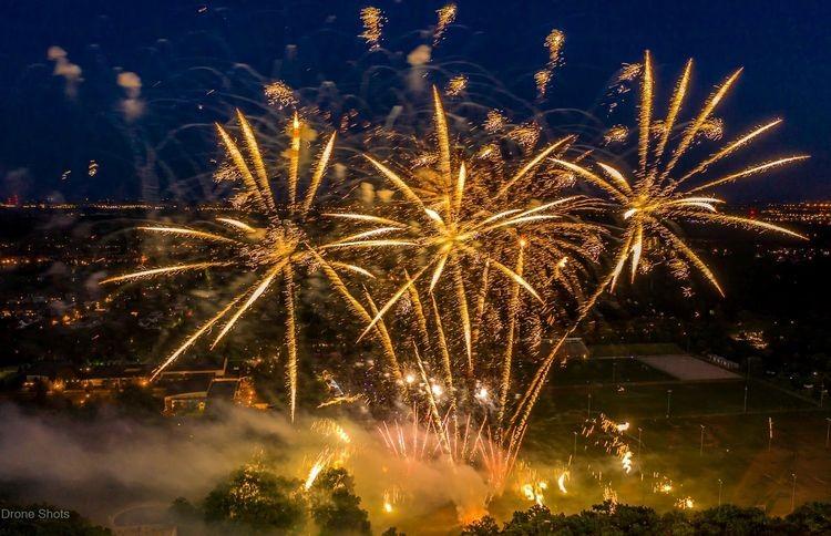 Strzelali we Wrocławiu. Pokaz fajerwerków na Polach Marsowych [ZDJĘCIA]