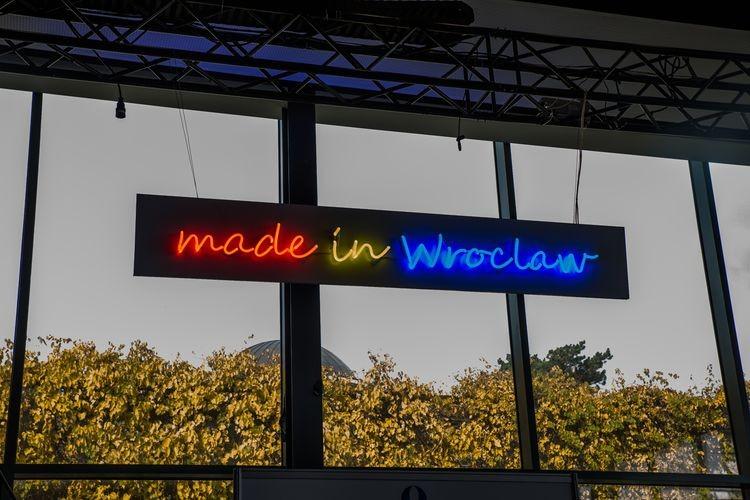 Wpływ sztucznej inteligencji na firmy, miasta i społeczeństwa. Made in Wroclaw 2021