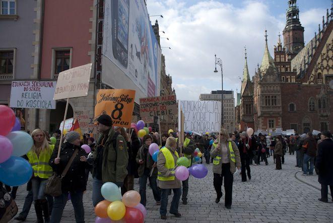 Uczestniczki wrocławskiej Manify wyrażą swój sprzeciw wobec polityki magistratu
