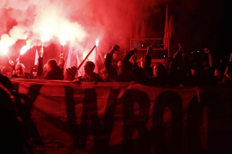 Trzy osoby ranne i sześć zatrzymanych podczas Marszu Polski Niepodległej