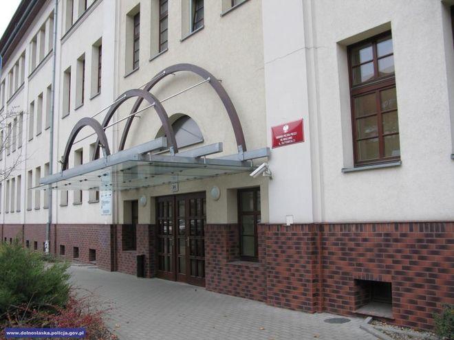 Za 21 milionów złotych gmach na Sołtysowicach przeszedł metamorfozę na potrzeby policji