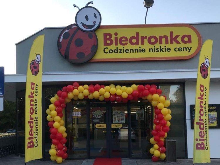 Kolejna Biedronka po remoncie. Słodziaki za złotówkę