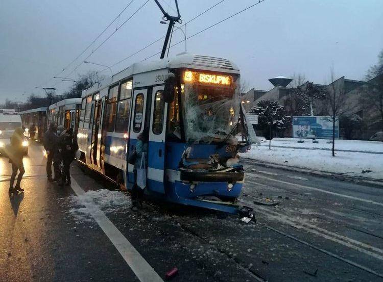 Wrocław: Zderzenie tramwaju i ciężarówki na Grabiszyńskiej. Były spore utrudnienia w ruchu!