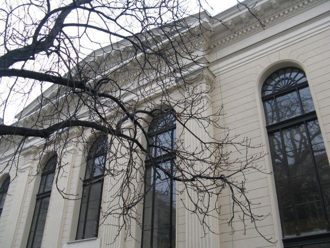 Kiermasz chanukowy na dziedzińcu Synagogi